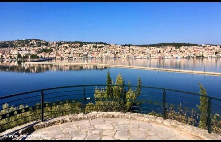 Apartment In Argostoli With Stunning Sea Views Eksteriør billede
